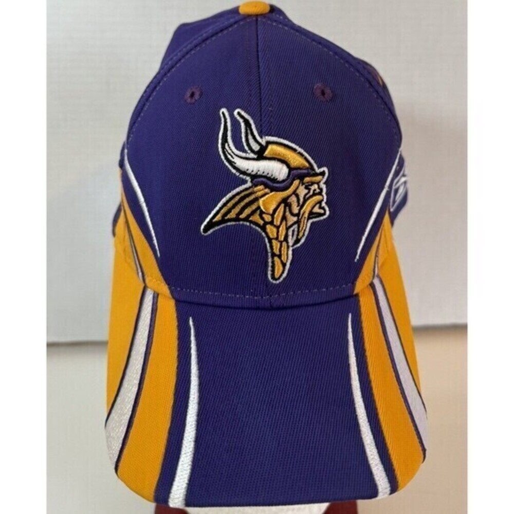 Reebok Minnesota Vikings NFL Sideline Hat Baseball Cap Lg/XL Team Apparel